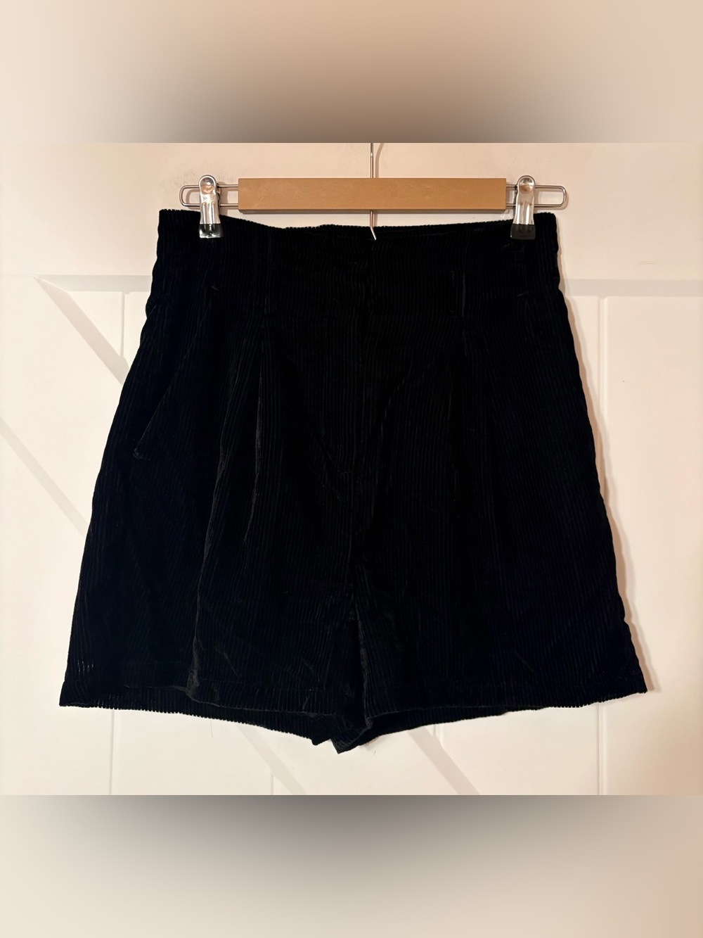 The Kooples Paris Black Corduroy Pleated Shorts Size 1